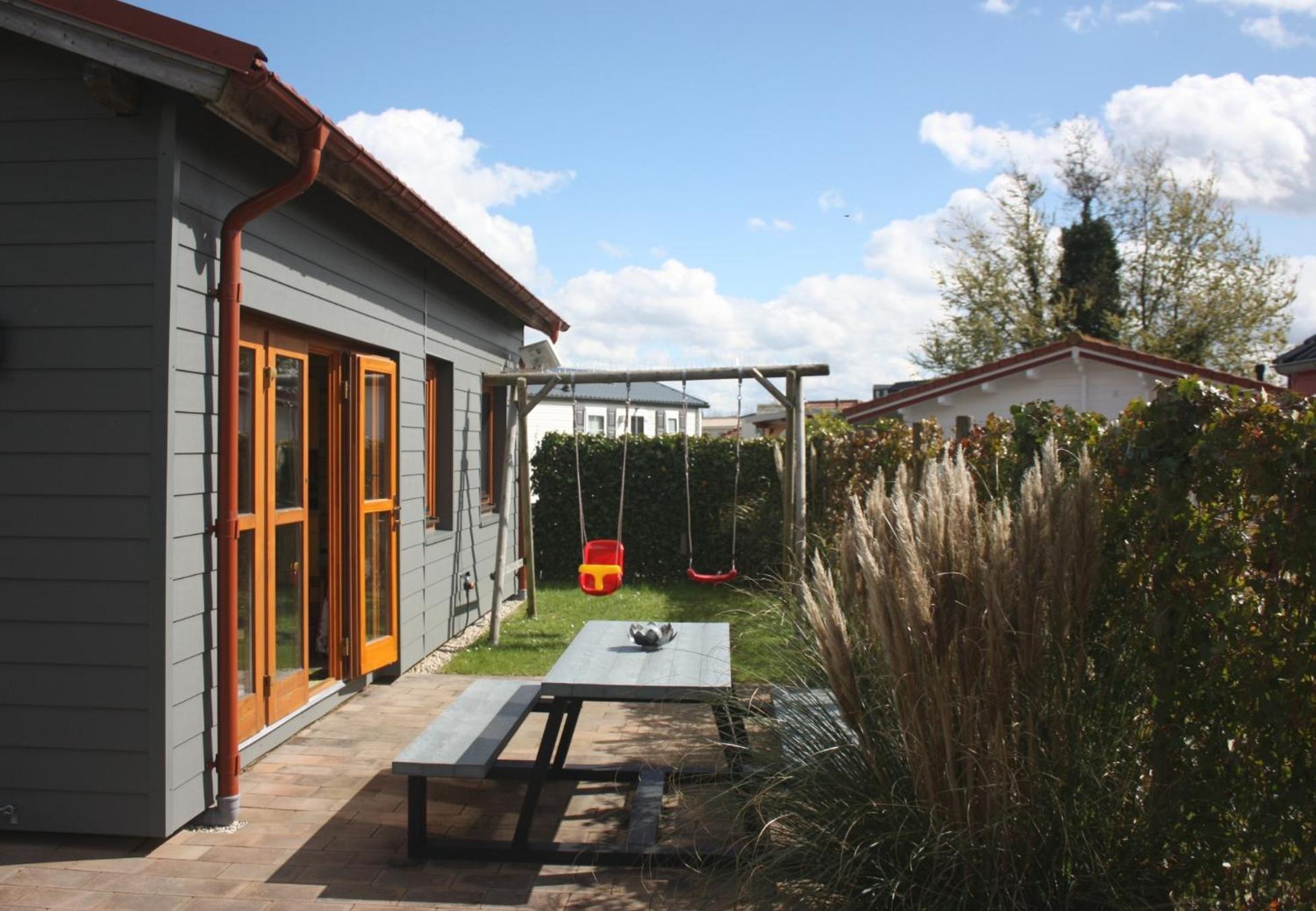 Villa Emilia - Gemuetliches Kinderfreundliches Blockhaus Mit Umzaeuntem Garten Sint Annaland Zewnętrze zdjęcie